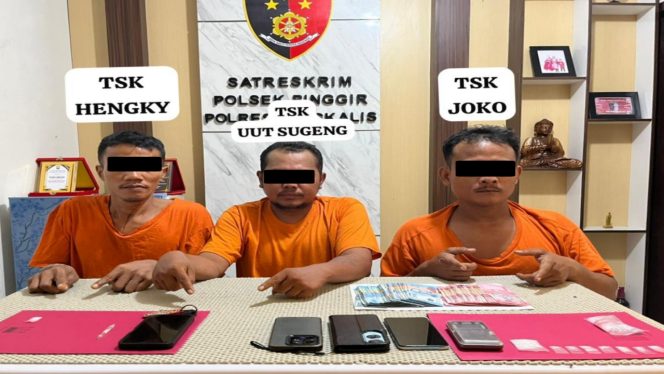 
 📸 Tiga tersangka narkoba ditangkap Polsek Pinggir dalam pengungkapan beruntun di kawasan PT Adei, Bengkalis.
