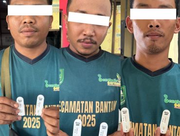 📸 Tiga pegawai Kantor Camat Bantan yang terdeteksi positif narkoba dalam tes urine mendadak Polres Bengkalis, Kamis, 16 April 2026.
