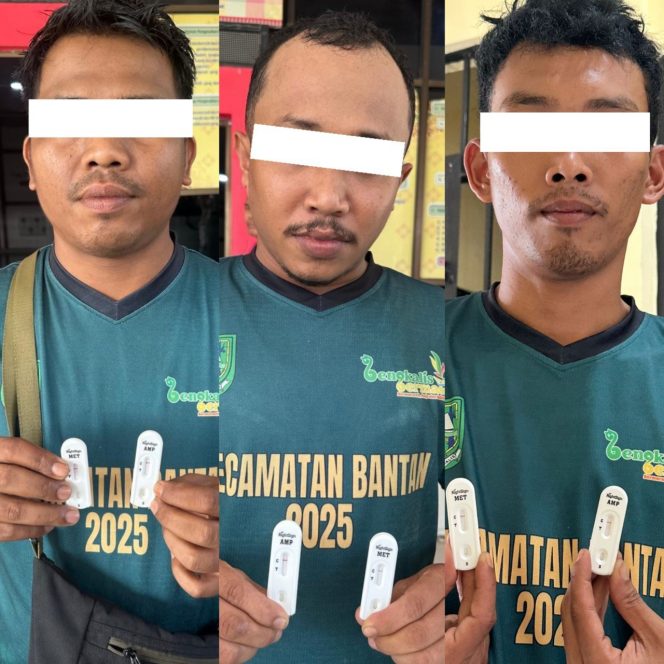 
 📸 Tiga pegawai Kantor Camat Bantan yang terdeteksi positif narkoba dalam tes urine mendadak Polres Bengkalis, Kamis, 16 April 2026.
