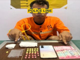 📸 Polisi menyita 30 butir ekstasi dari tersangka RM di Bathin Solapan, Bengkalis.