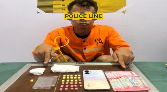 📸 Polisi menyita 30 butir ekstasi dari tersangka RM di Bathin Solapan, Bengkalis.