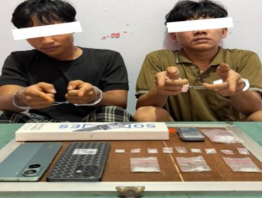 📸 Polres Bengkalis mengamankan dua tersangka  berinisial M.N, 23 tahun  dan M.Z.S, 20 tahun bersama barang bukti.