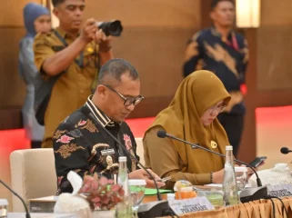 Santoso mengikuti RUPS BRK Syariah Tahun Buku 2025 dan RUPS-LB Tahun 2026 di Ballroom Menara Dang Merdu BRK Syariah, Pekanbaru.