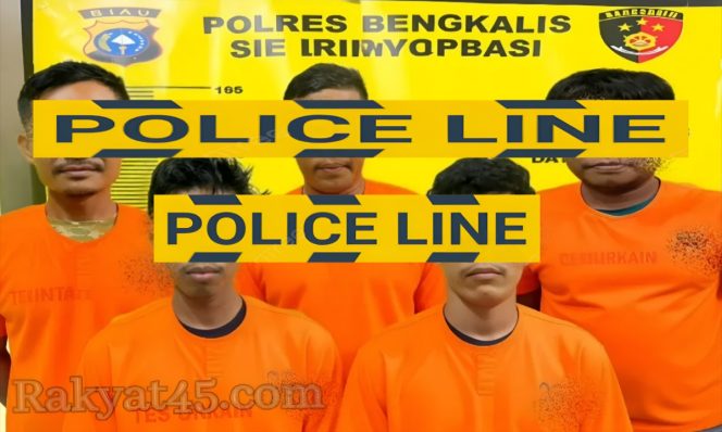 
 📸 Polisi mengamankan lima tersangka dalam pengungkapan kasus narkotika di wilayah Bengkalis.

