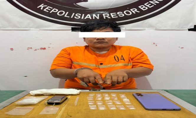 
 📸 Satresnarkoba Polres Bengkalis menyita 20 paket sabu dari tersangka yang ditangkap di Desa Bumbung, Kecamatan Bathin Solapan.