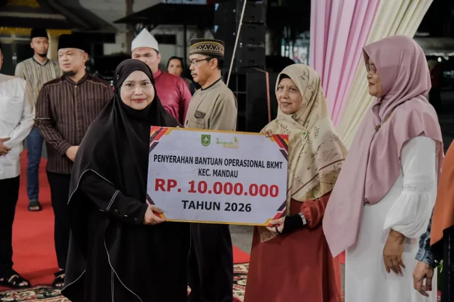 
 📸 Bupati Bengkalis Kasmarni menghadiri Tabligh Akbar 1 Muharram 1448 Hijriah di Kecamatan Mandau.