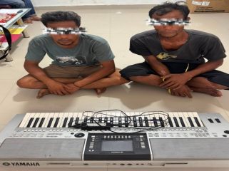 📸 Dua terduga pelaku kasus pencurian dengan pemberatan (curat) diamankan Polsek Mandau bersama barang bukti yang berhasil disita.