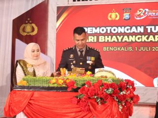 📸 Kapolres Bengkalis Fahrian Saleh Siregar dalam penyampaiannya pada syukuran Hari Bhayangkara ke-80 di Aula Tantya Sudhirajati, Rabu, 1 Juli 2026.