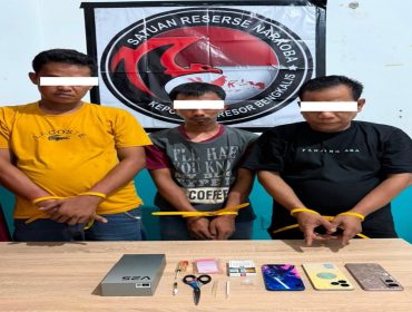 📸 Tiga terduga pelaku kasus narkotika diamankan Satres Narkoba Polres Bengkalis.