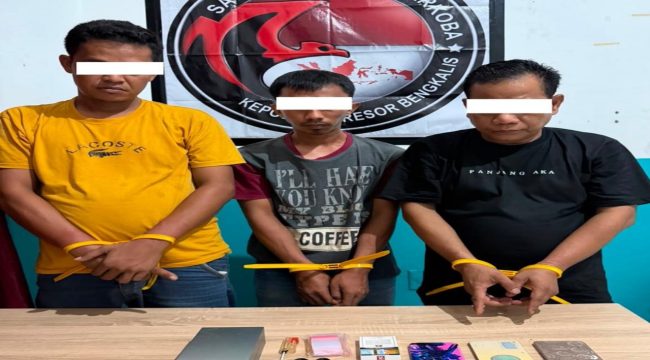 📸 Tiga terduga pelaku kasus narkotika diamankan Satres Narkoba Polres Bengkalis.