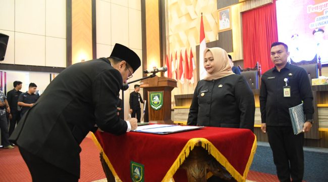 📸 Bupati Bengkalis Kasmarni melantik sejumlah pejabat di lingkungan Pemerintah Kabupaten Bengkalis.